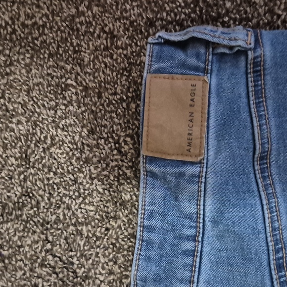 NWT American Eagle Super High-Rise Destroyed Flare Jeans Size 12 Short - Picture 8 of 9